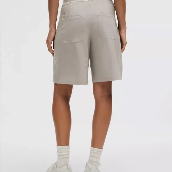 NWT LULULEMON - Swift Relaxed Short 9" Logo Waist - $78 - XL - Picture 3 of 11